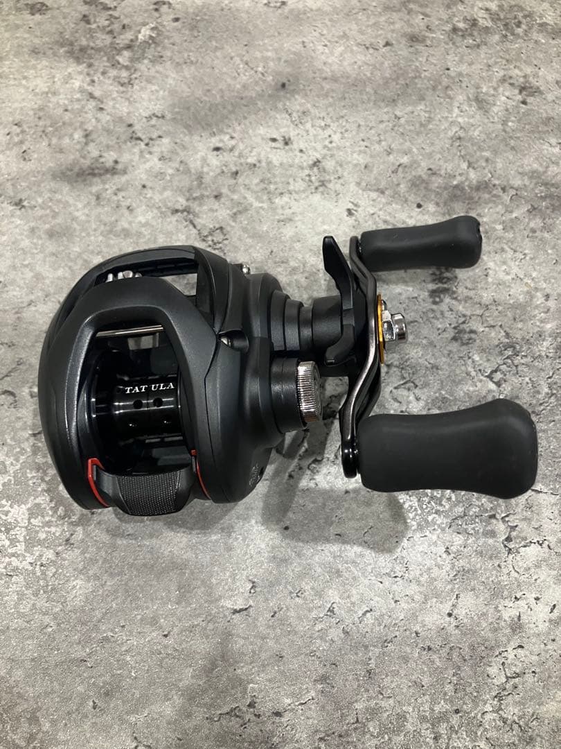 TATULA TW 100H ベイトリール　右ハンドル