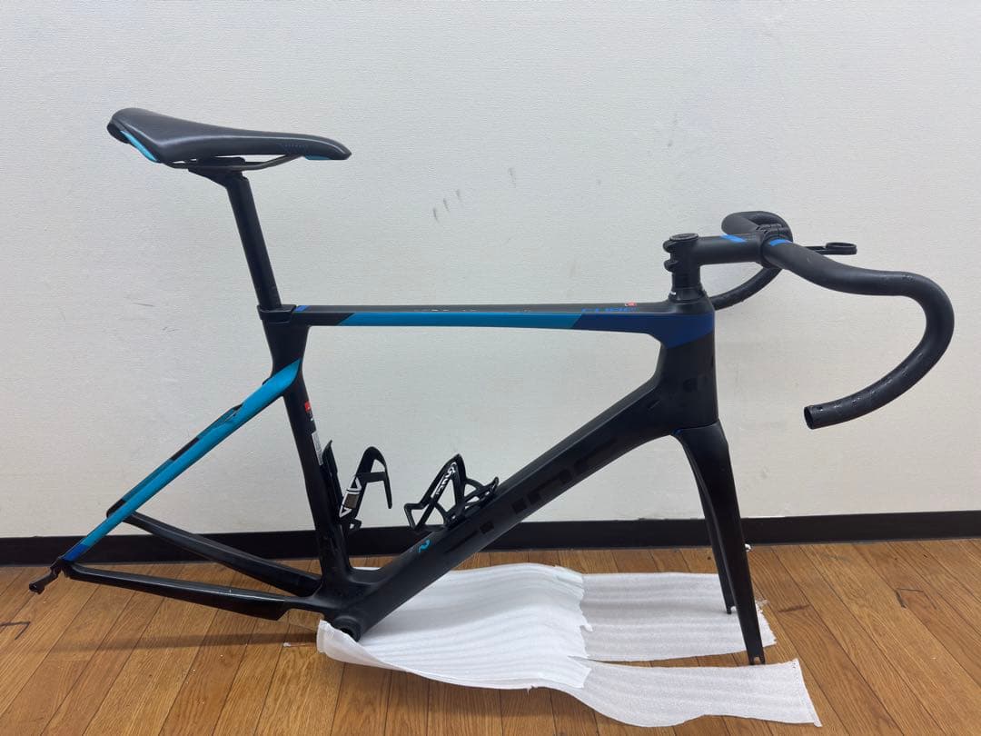 CUBE Agree C:62 フレームセット56 ULTEGRAブレーキ付き