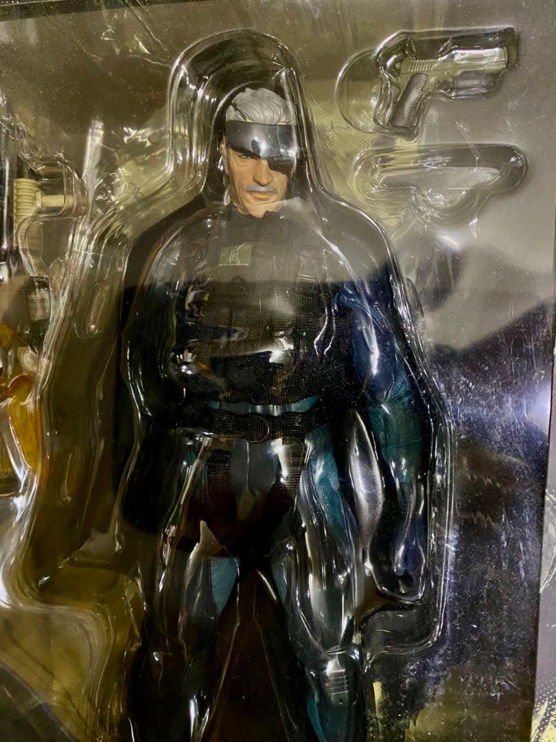 A*A様 メタルギアソリッド4 ・オールドスネーク 1/6　リアルアクションヒー