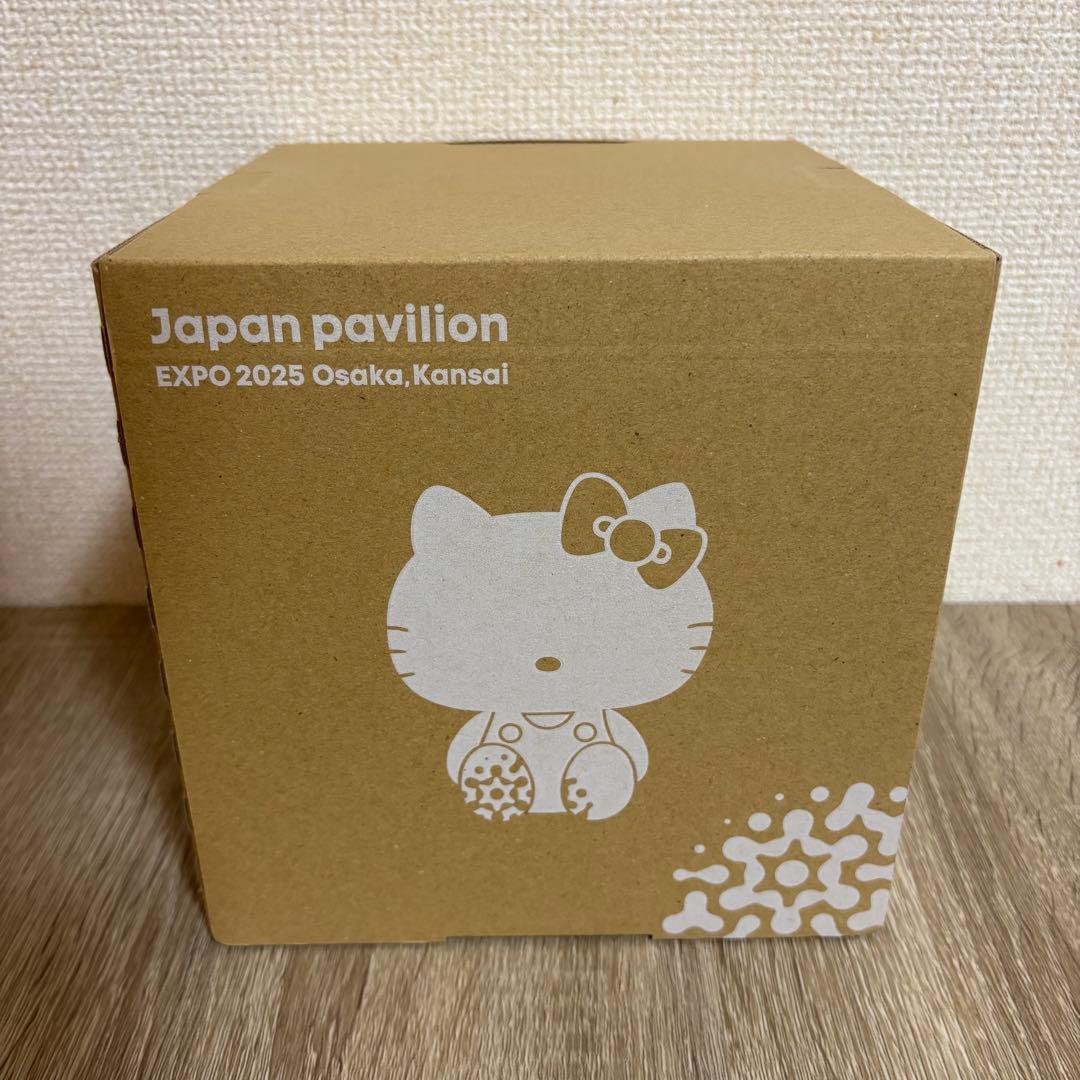 大阪関西万博　日本館限定フィギュア3体 　ベアブリック　ハローキティ　ドラえもん