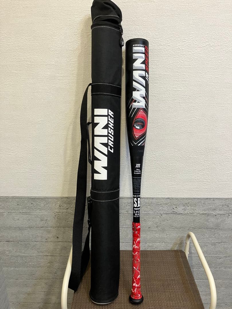 美品　赤ワニクラッシャー少年軟式バット 78cm 2試合のみ