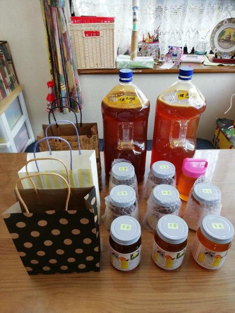 ♥️極み♦稀少限定コラボ品『100％純粋春蜜と幻の天然完熟秋蜜の食べ比べ』