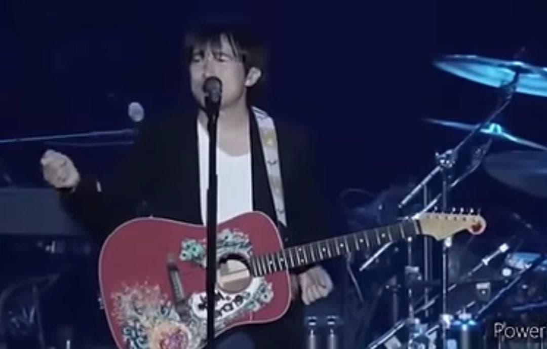 ブラオレギター　fender 日本限定100本　ミスチル　桜井着　最終値下げ