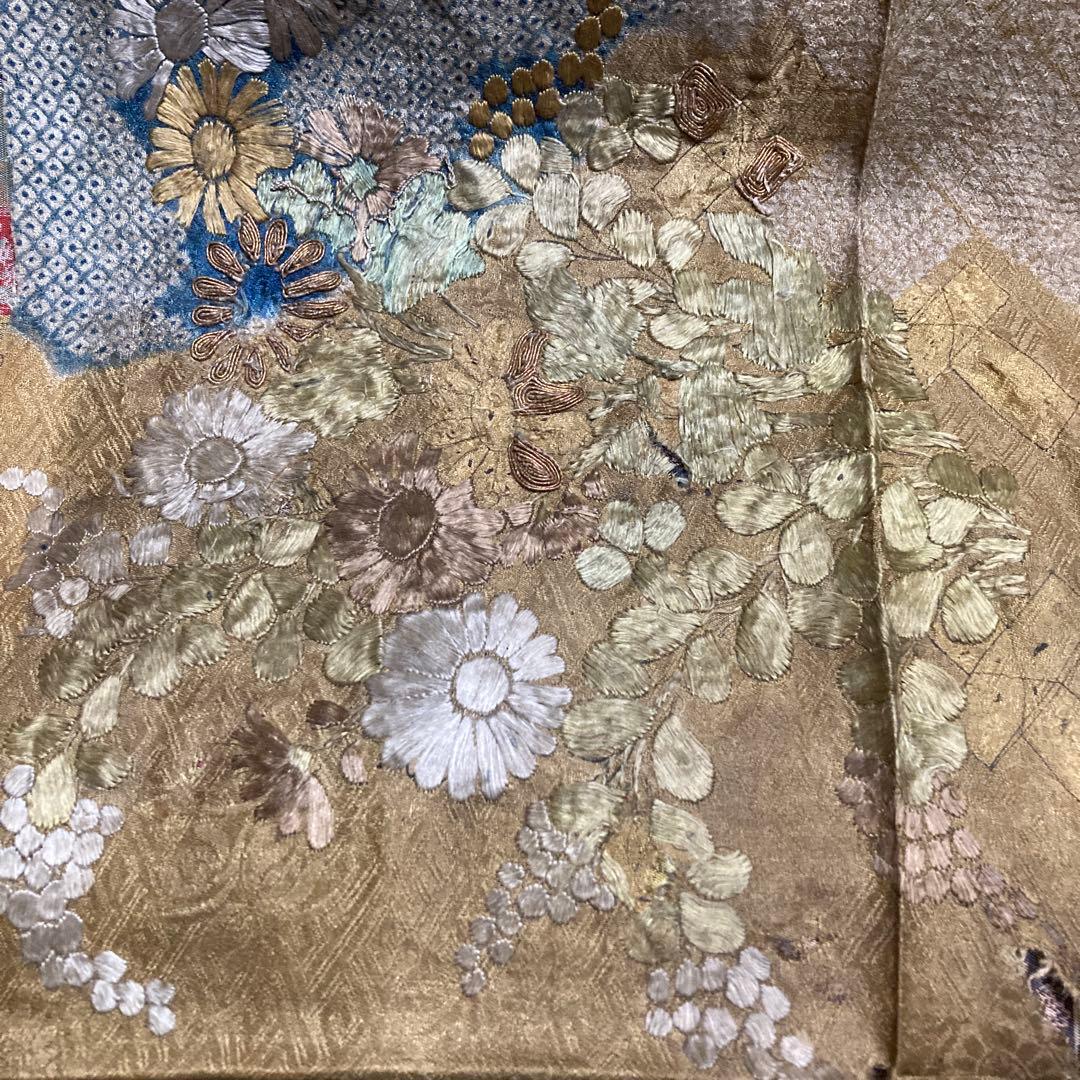 安土桃山時代　古絹布　実寸35.5×35.5cm額縁26×32枠内15×21cm