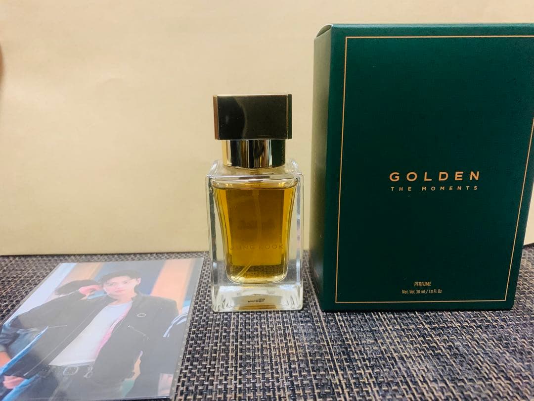 ジョングクGOLDEN パルファム 展示会　香水
