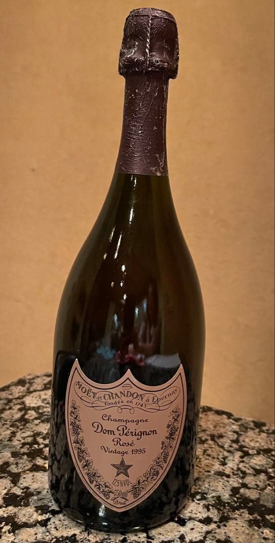 ドンペリニヨン　ロゼ　ヴィンテージ 1995年　　　　　　750ml