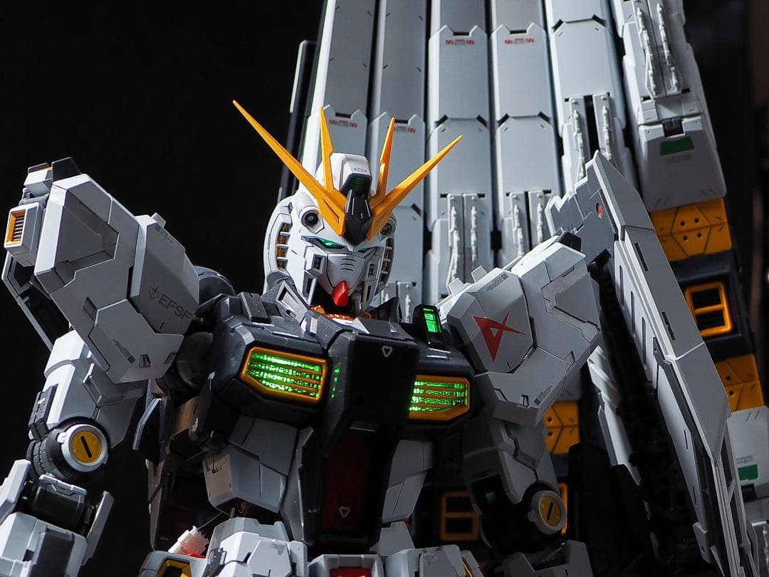 PG UNLEASHED 1/60 νガンダム　全塗装　完成品　uvカット