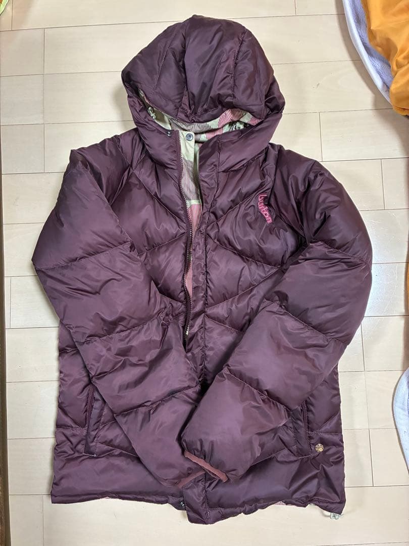 Burton パープル ダウンジャケット