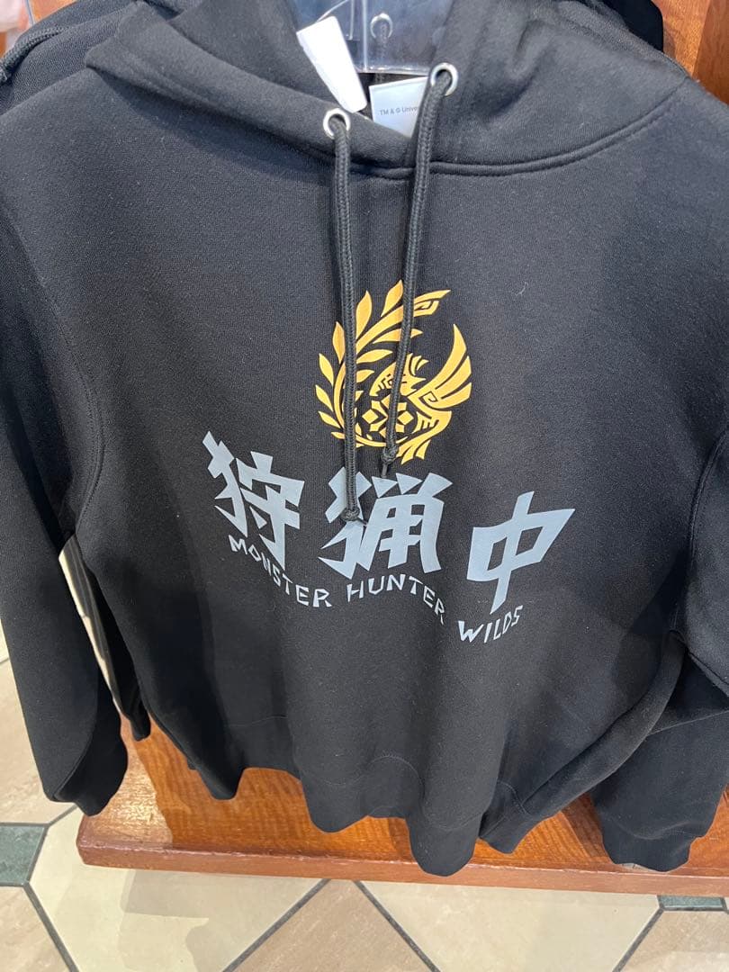USJ 限定　モンスターハンターワイルズ　パーカー　黒　Lサイズ