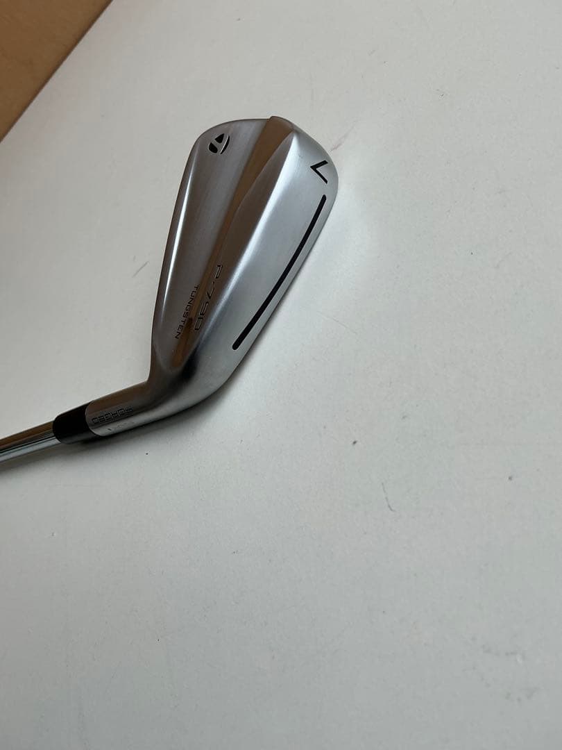 ゴルフ テーラーメイド P790 7番 Dynamic Gold 85 S200