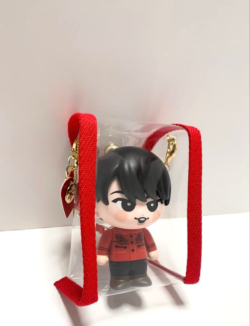 naomi　すのチルソフビポーチ　赤　Man 宮舘涼太　チルぬい