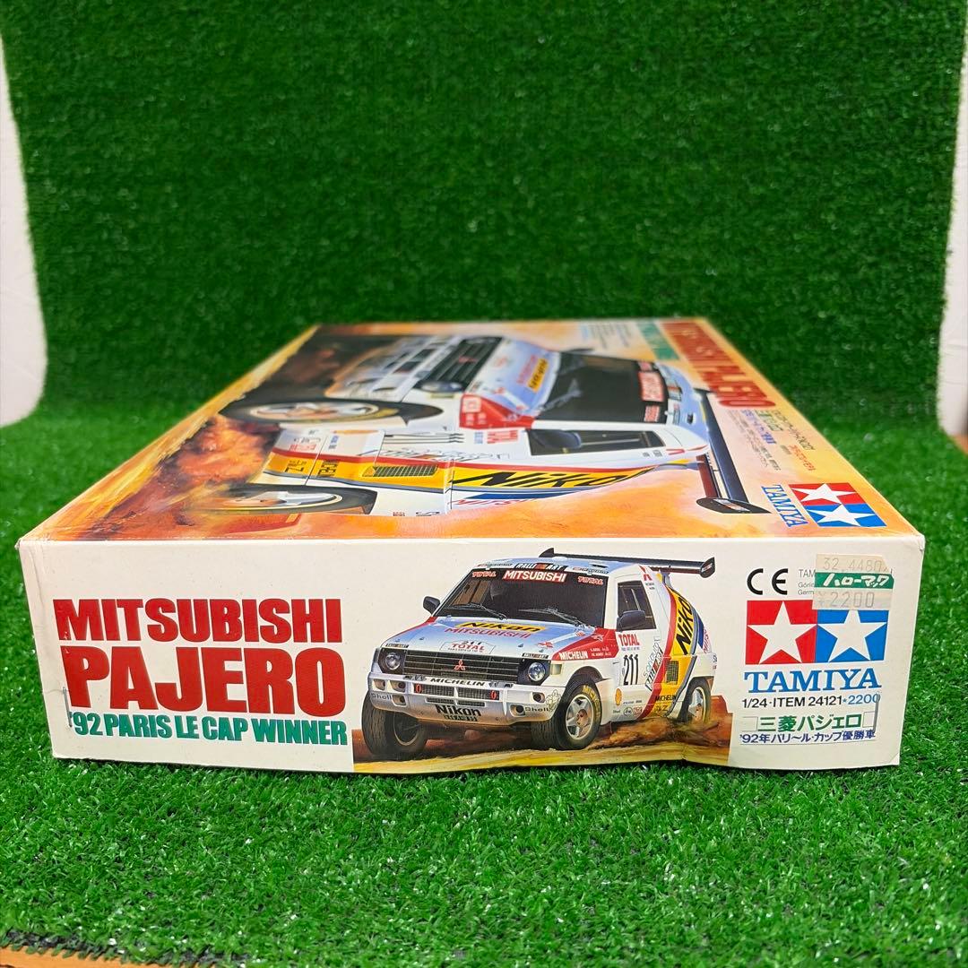 タミヤ1/24 三菱パジェロ92年パリ〜ル・カップ優勝車 プラモデル