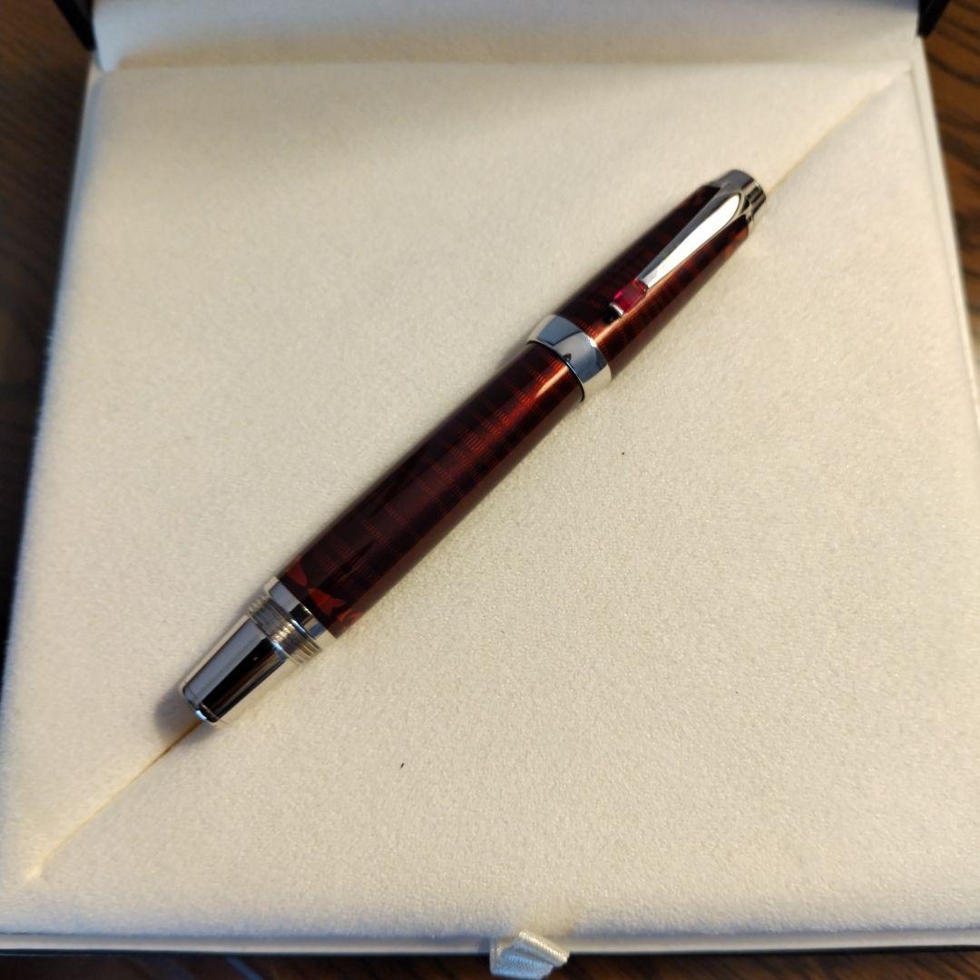 MONTBLANC　ローラーボールペンボエム 　限定品レッド色 パソ・ドブレ