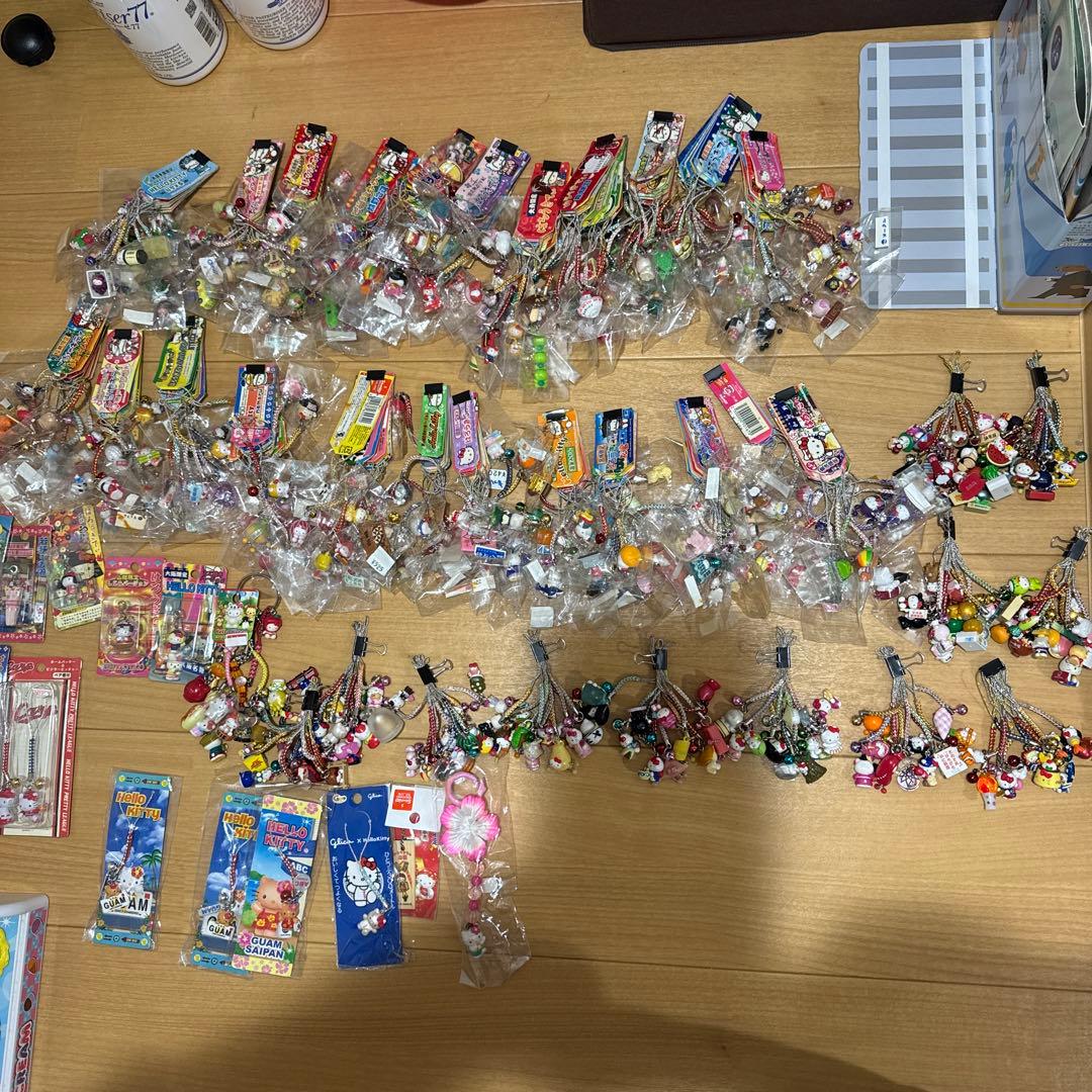 ご当地キティ　約400個