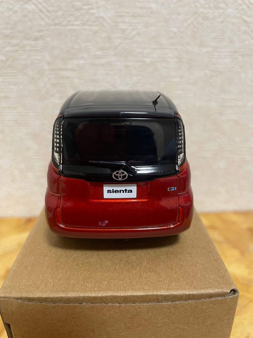 トヨタ シエンタ 1/30スケールモデル ミニカー