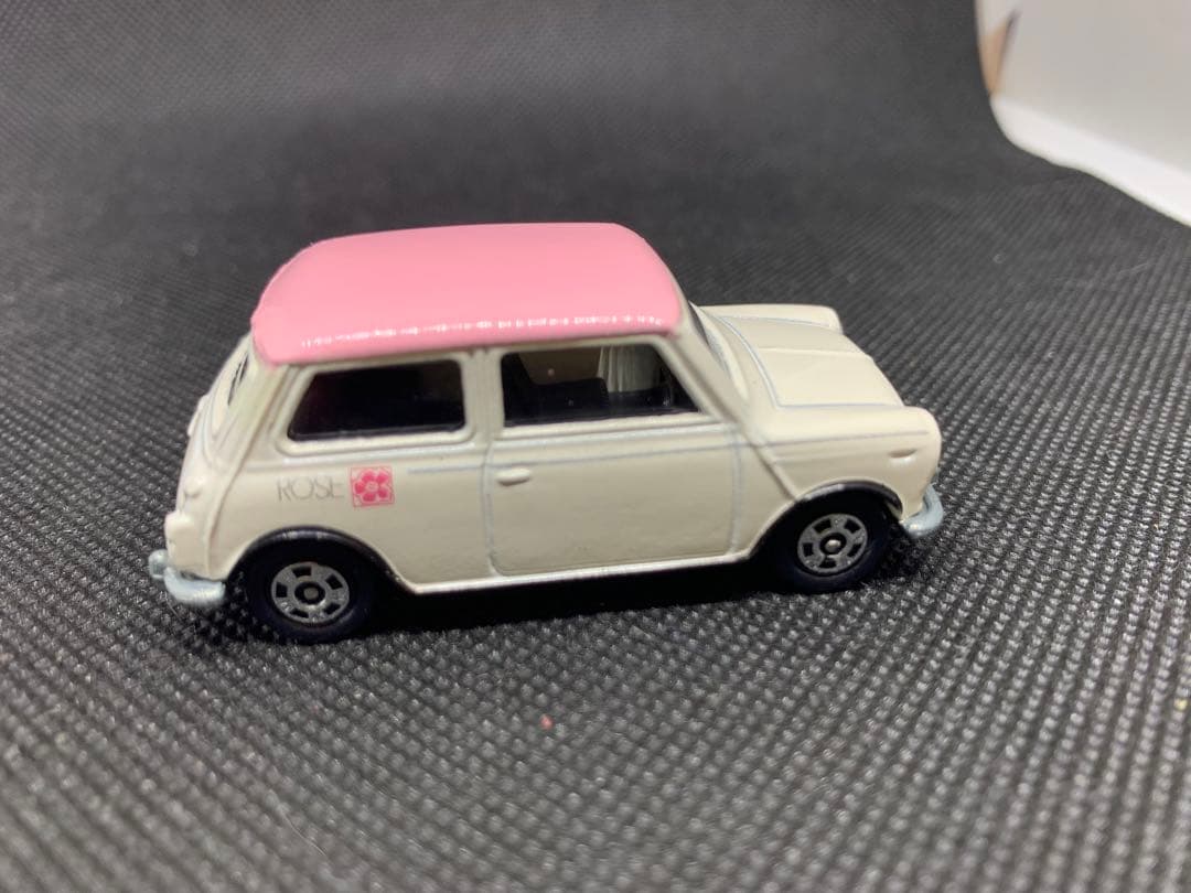 トミカ　ミニクーパー　ミニ誕生30周年記念車