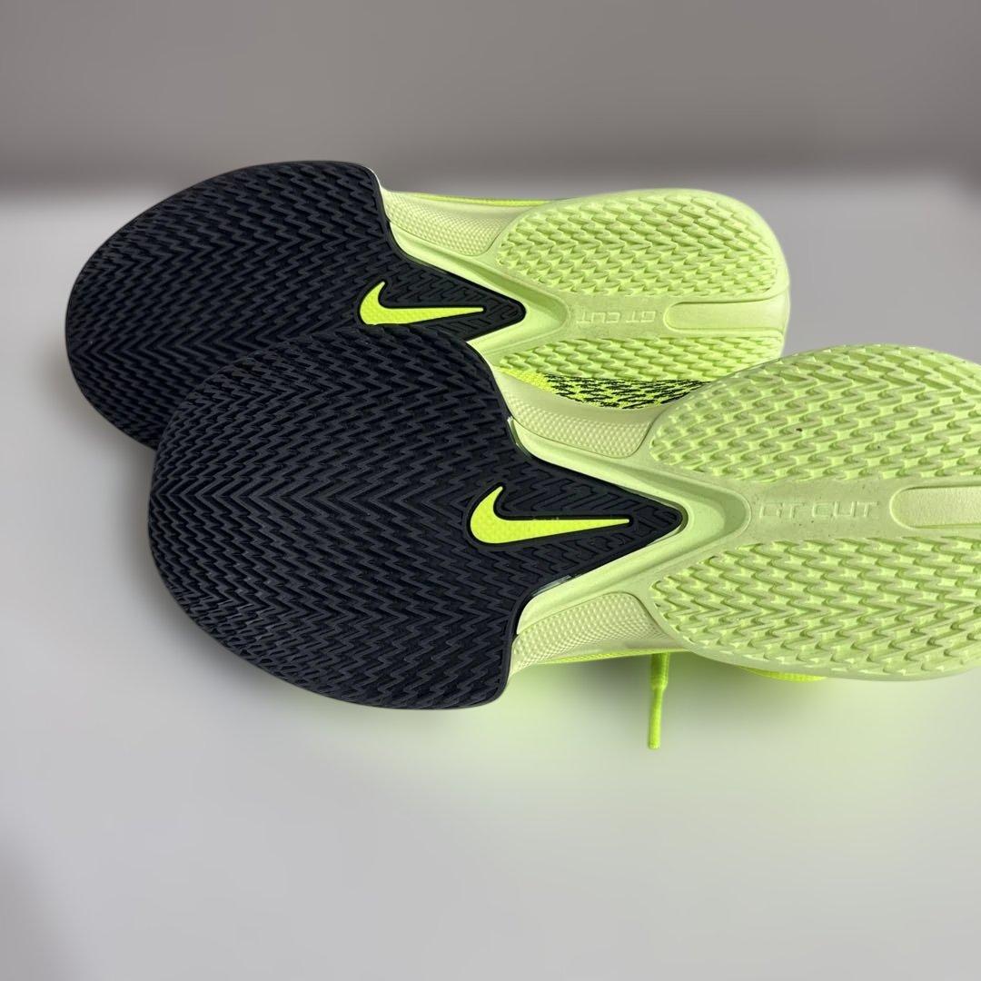 Nike バスケットボールシューズ 001 蛍光イエロー