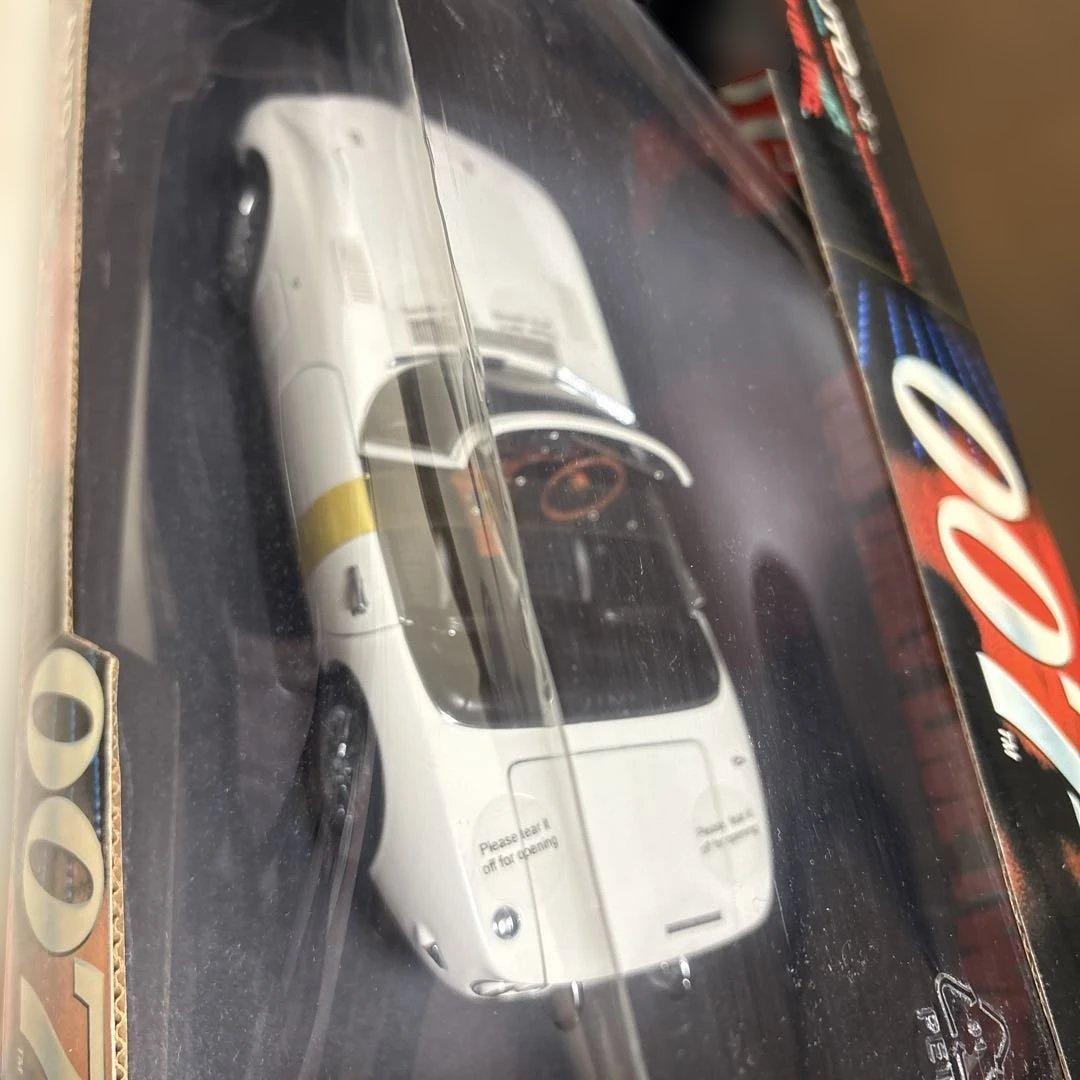 オートアート　007 ボンドカー　トヨタ2000GT (オープン)新品　未使用