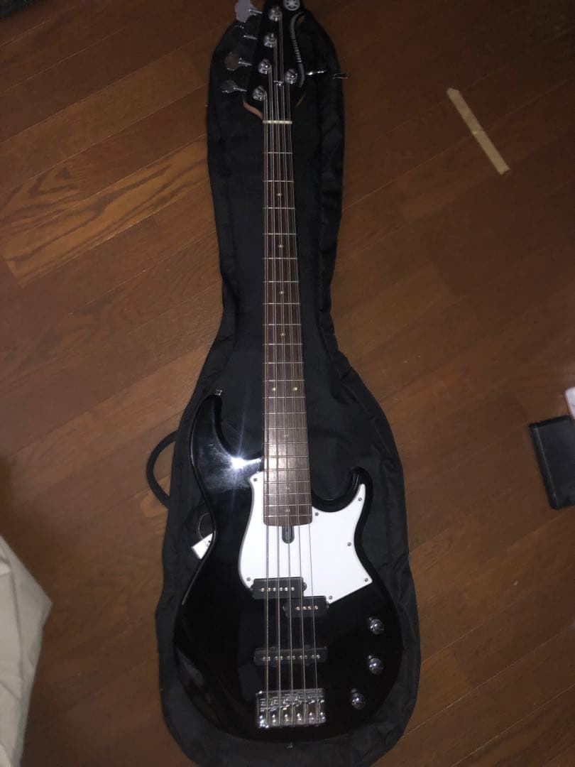 Yamaha Broad Bass 5弦ベース