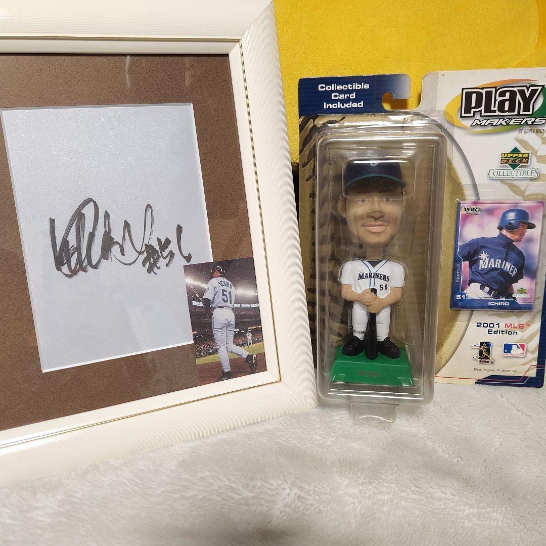 イチロー氏 直筆サイン&ボブルヘッドセット