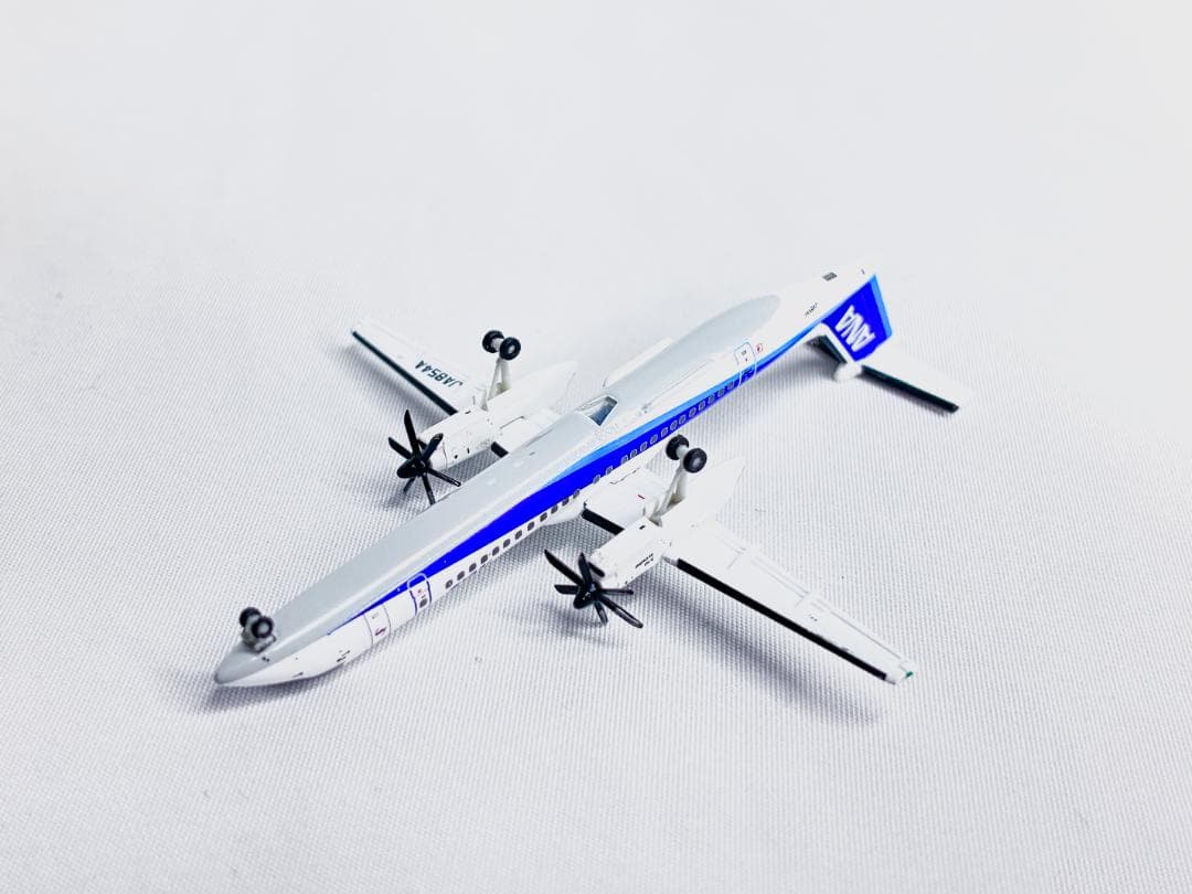 希少 ◼︎ 全日空商事　DHC-8-300 DHC-8-400・NHS52006