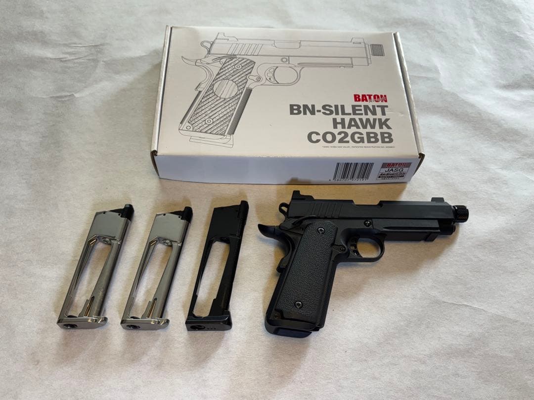バトン BN-SILENT HAWK CO2GBB