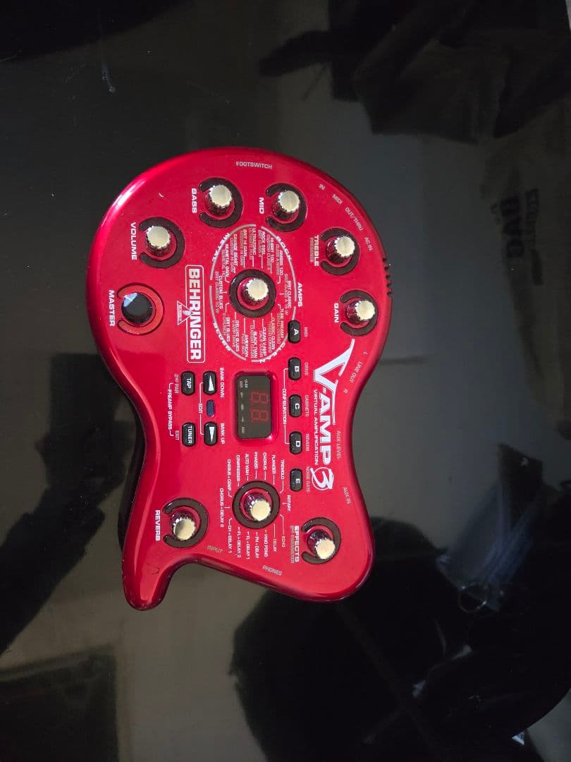 BEHRINGER VAMP 3 ギターエフェクター　アンプシミュレーター