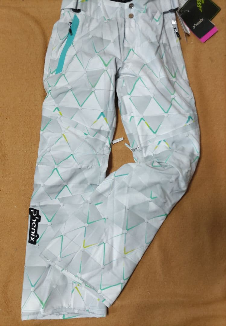 c 新品タグ付き保管品 Phenix フェニックス レディース パンツ