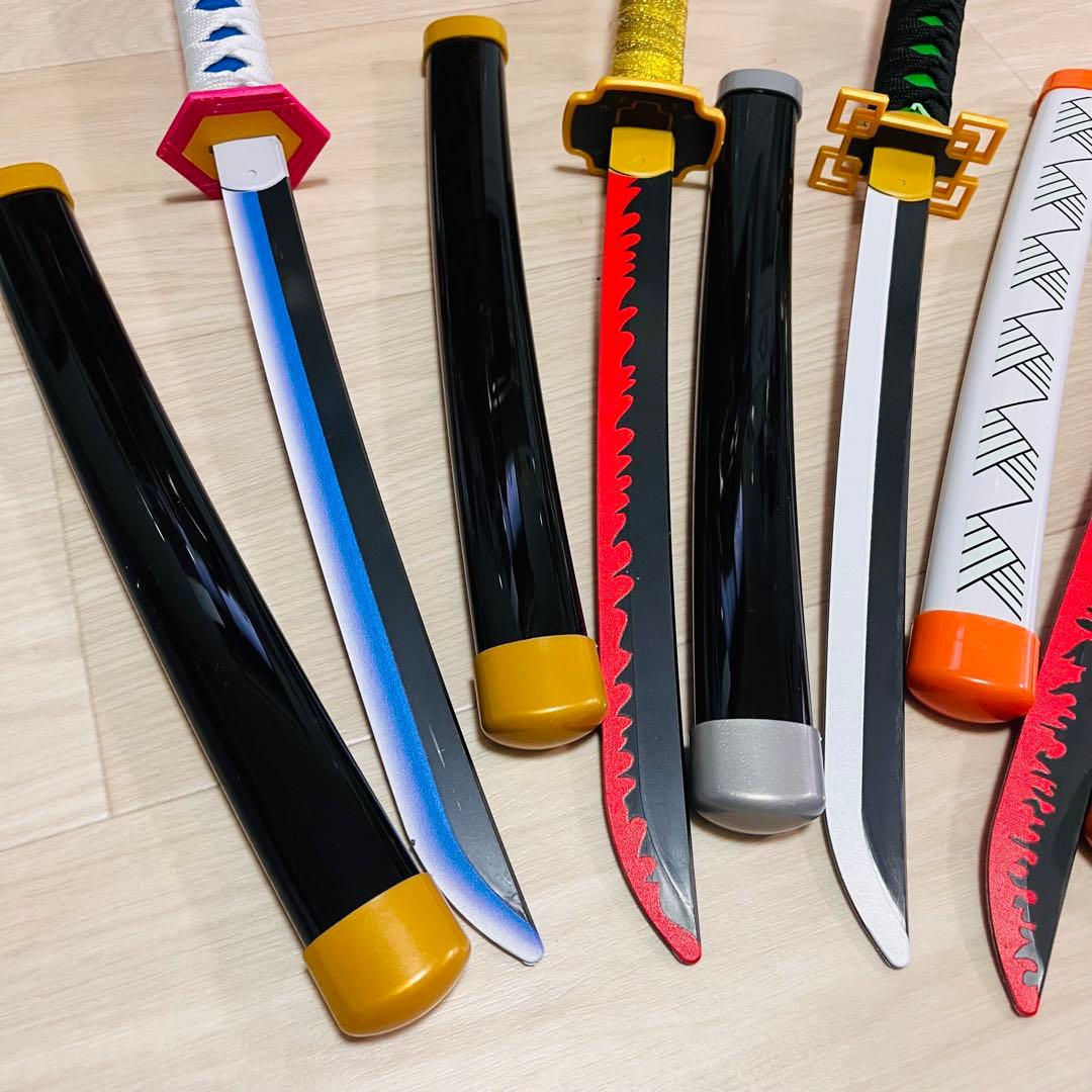 鬼滅の刃 日輪刀 刀のおもちゃ まとめ売り 12本セット