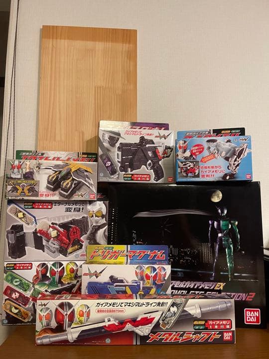 仮面ライダーW 風都探偵　DXダブルドライバー　T2ガイアメモリ　オマケ色々