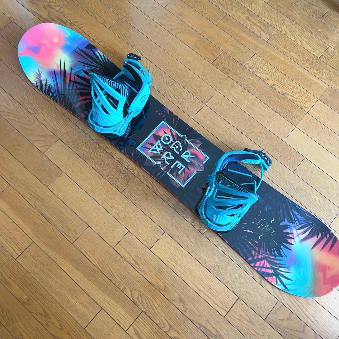 【Salomon】ビンディング付　板 wonder 139cm ホログラムS