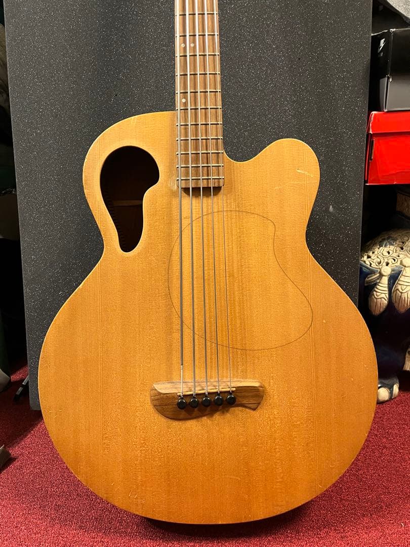 TACOMA 5弦 アコースティックベース USED