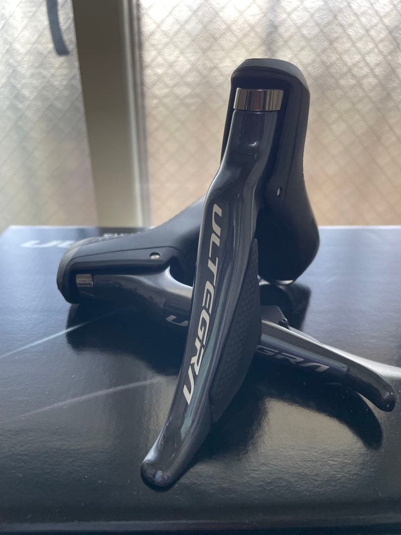 SHIMANO ULTEGRA ST-R8050 左右セット　新品、未使用品