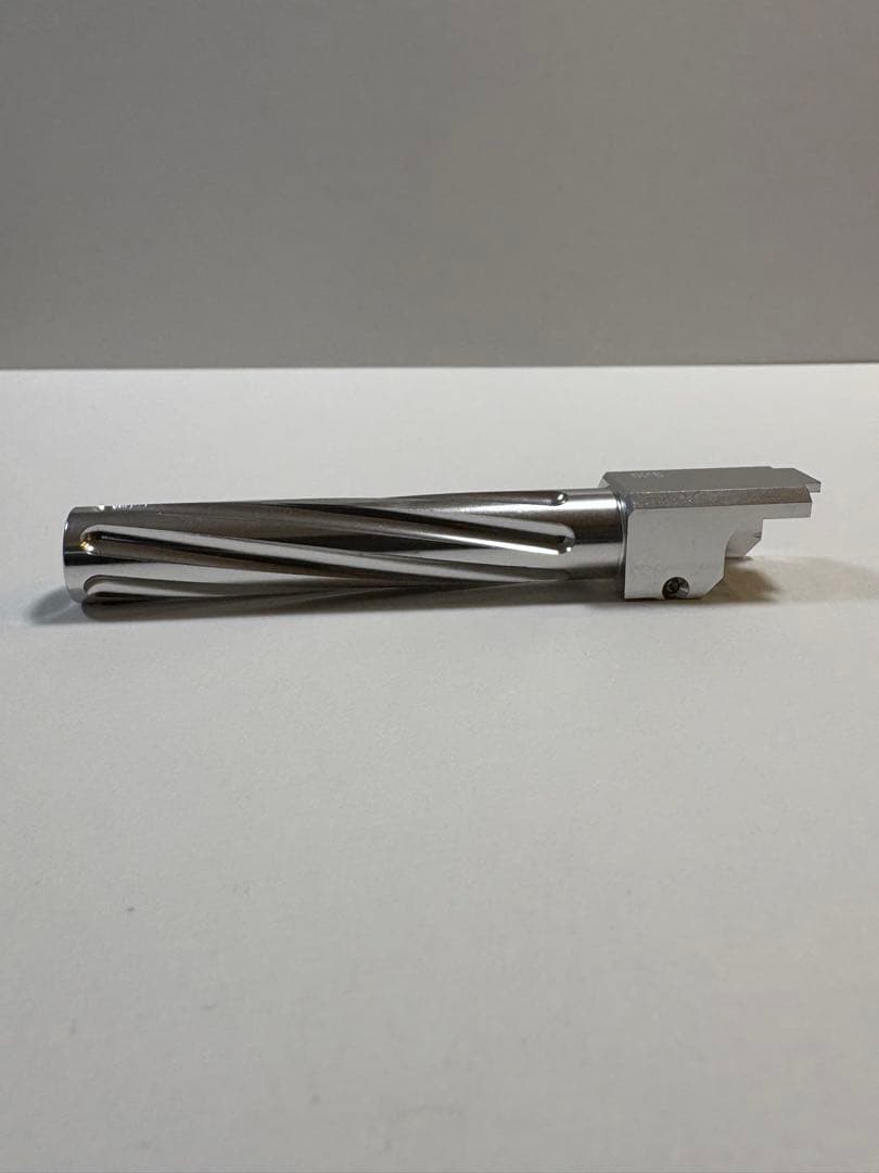 LayLax グロック17 Gen4 フルーテッドバレル