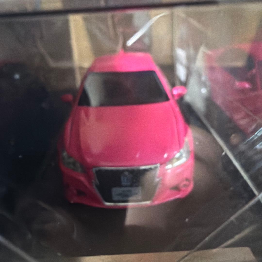 絶版モデル　ignition modelのトヨタ・クラウンアスリートG（ピンク)