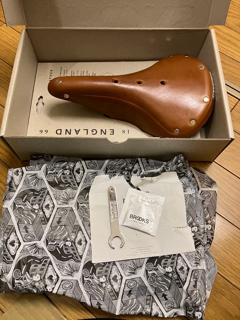 BROOKS B17 \