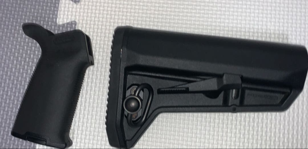 マグプル　ストック　グリップ　実物