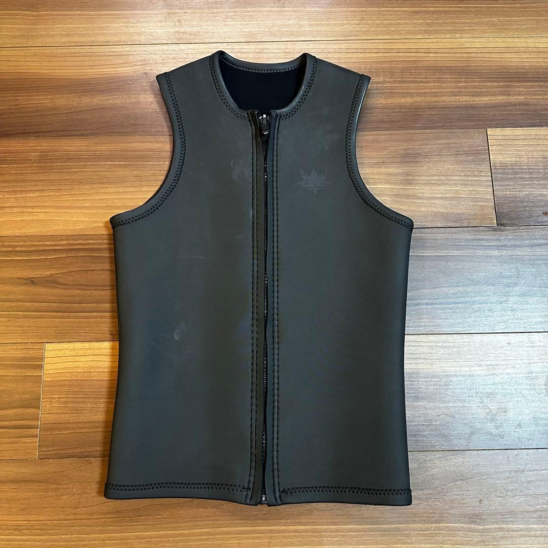 AXXE CLASSIC フロントジップ ベスト 2mmラバー アックス