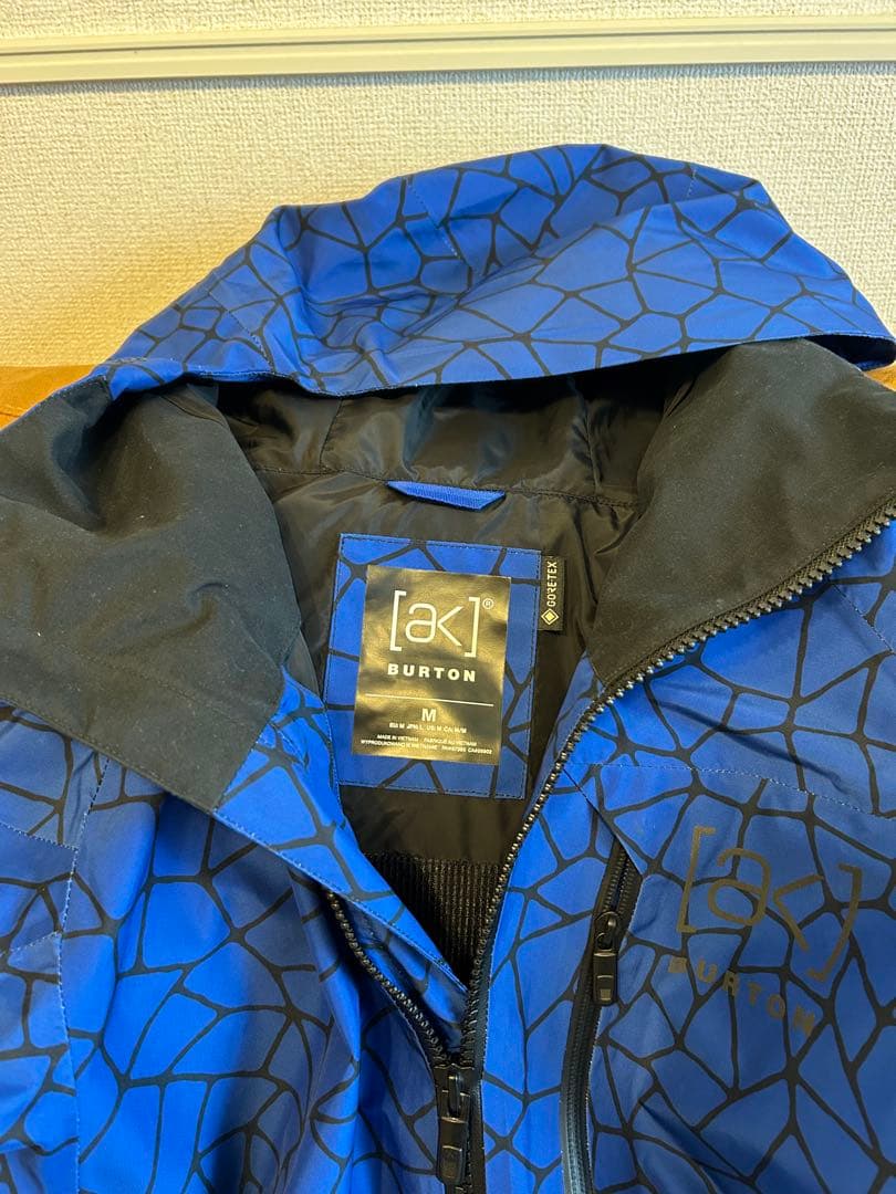 burton ak メンズ　Mサイズ