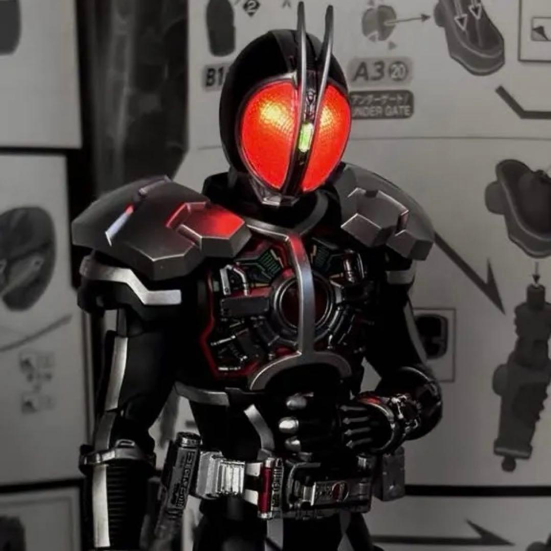 発光改造済　真骨彫　仮面ライダーファイズ　アクセルフォーム　ファイズアクセル