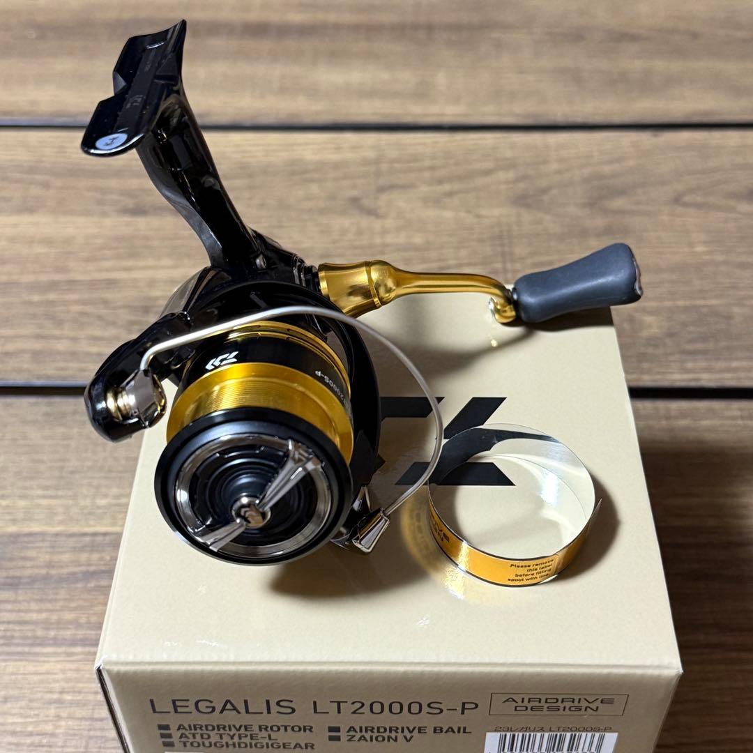 【美品】ダイワ 23 レガリス LT2000S-P スピニングリール