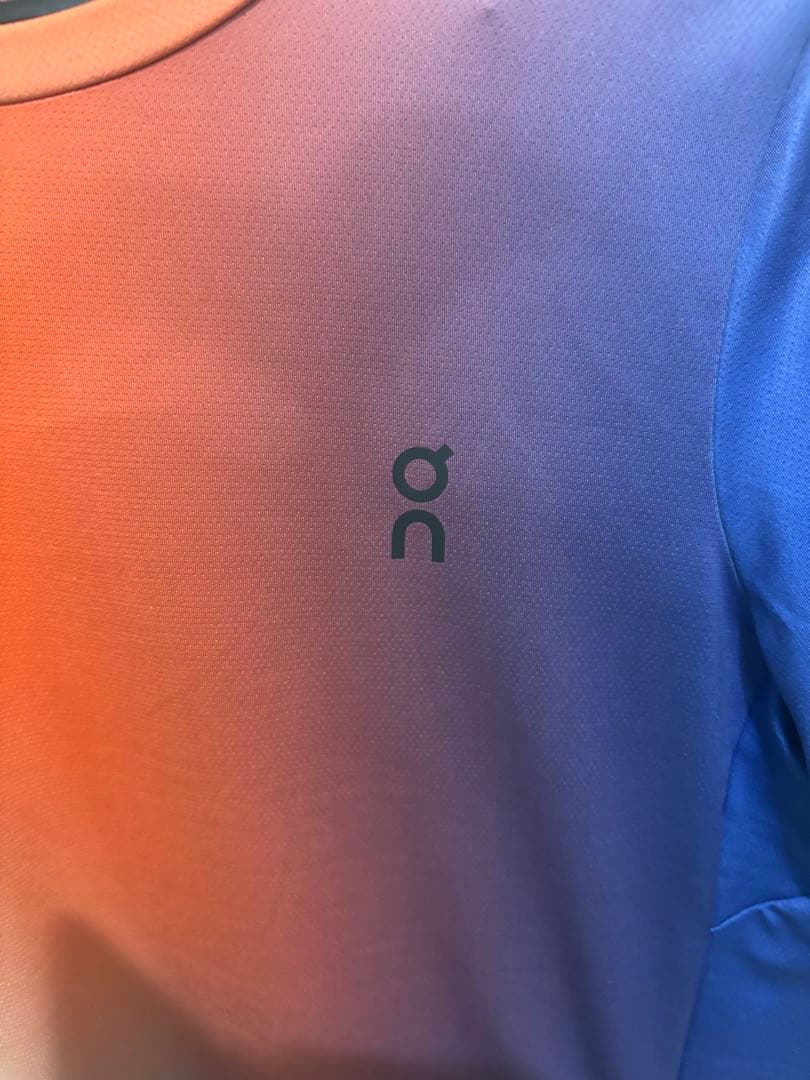 Onグラデーション 半袖Tシャツ S