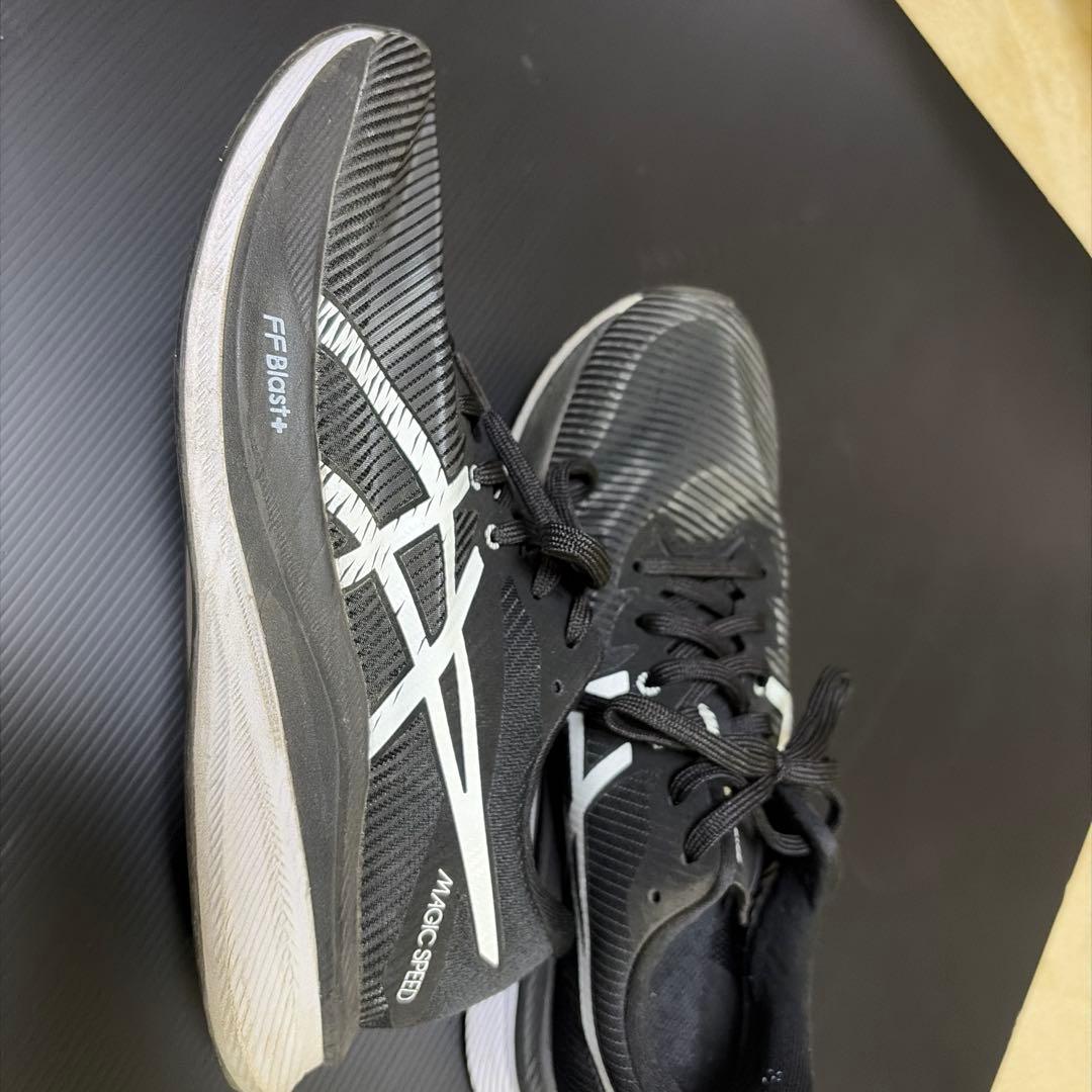 ランニングシューズ　Magic speed3 中古