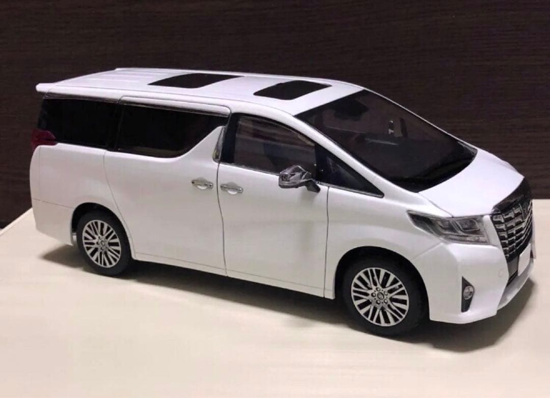 雄*じ様 1/18 トヨタ アルファード 30前期 3.5 V6 GF Keng