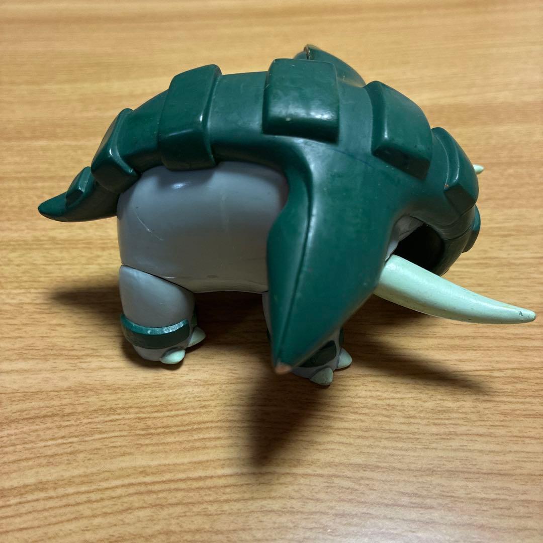 ポケモン　ドンファン　フィギュア　可動式