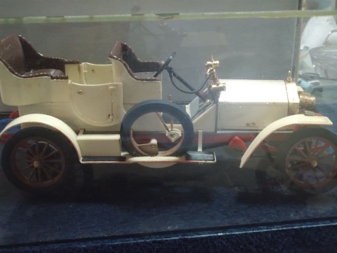車のオブジェ