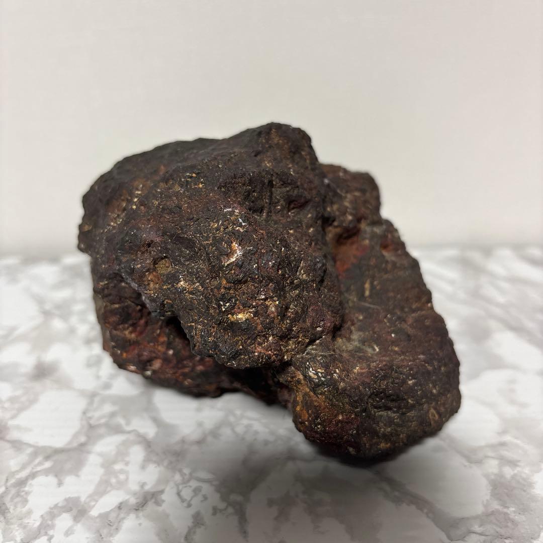 赤鉄鉱（ヘマタイト） 重さ2.2㎏　幅14㎝　鑑賞石 自然石 天然石 鉱物 置物