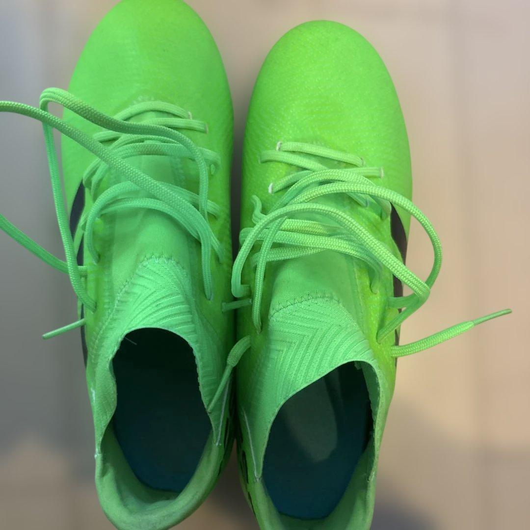 adidasのスパイク