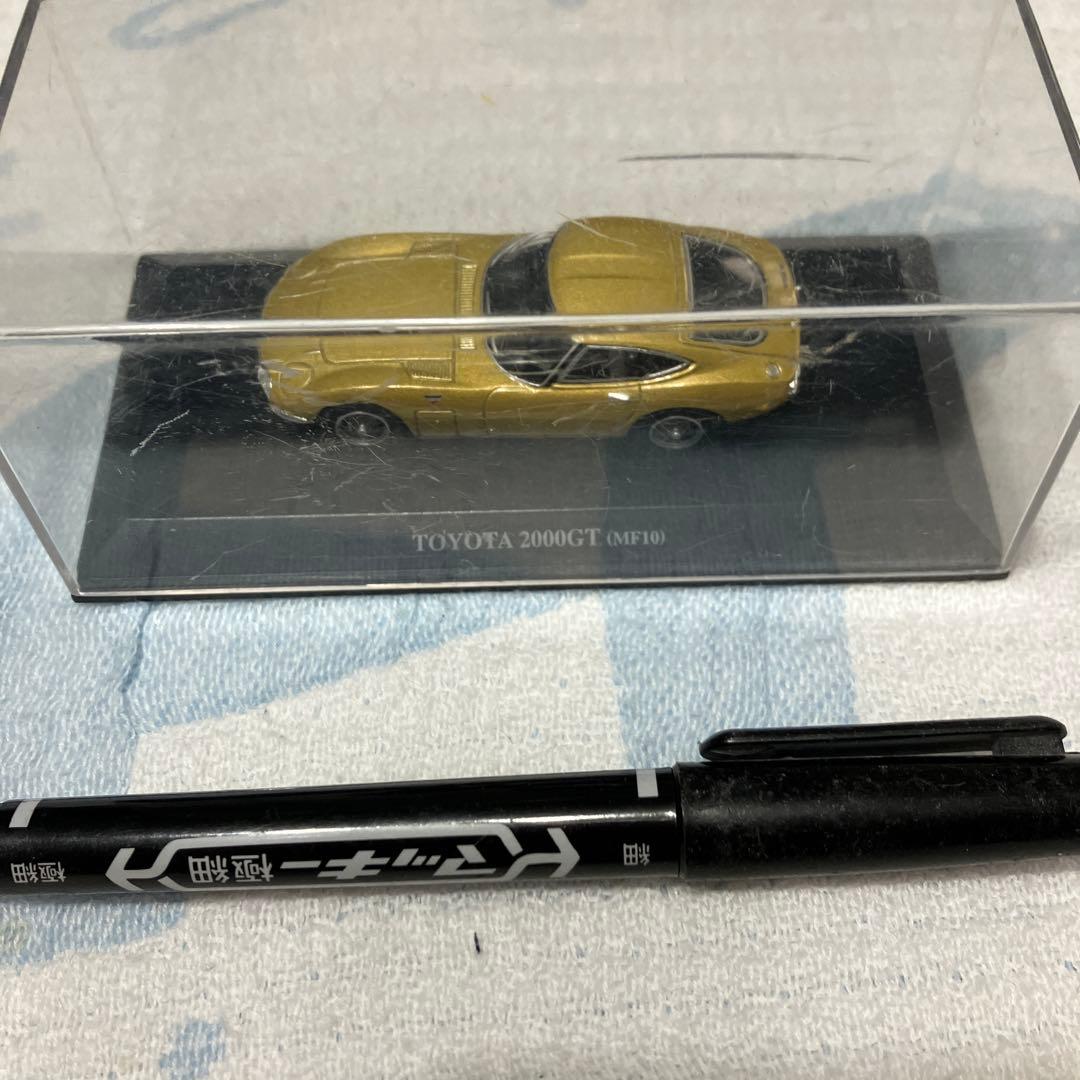 TOYOTA 2000GT (MF10) ゴールド ミニカー
