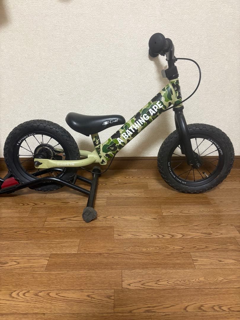A BATHING APE バランスバイク 迷彩色